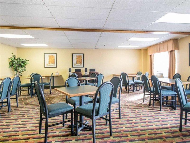 Quality Inn Airport Colorado Springs Exterior foto