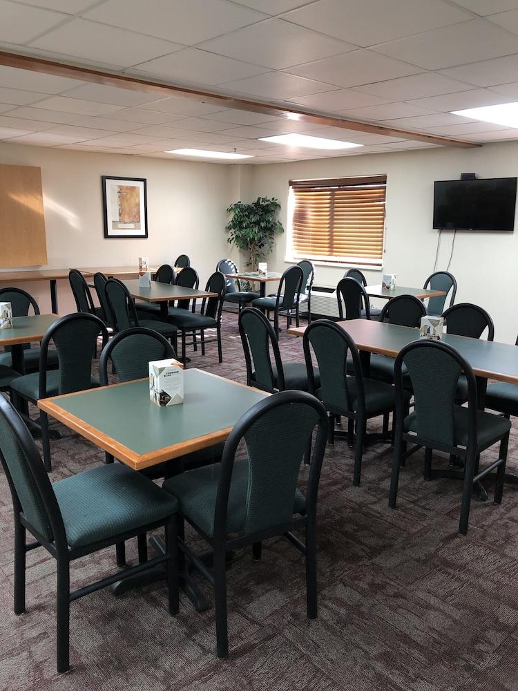 Quality Inn Airport Colorado Springs Exterior foto