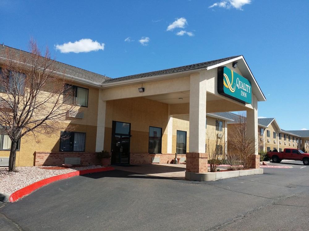 Quality Inn Airport Colorado Springs Exterior foto