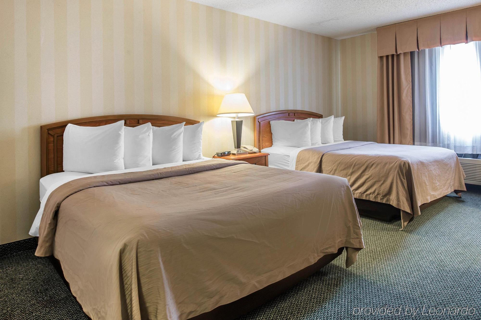 Quality Inn Airport Colorado Springs Exterior foto
